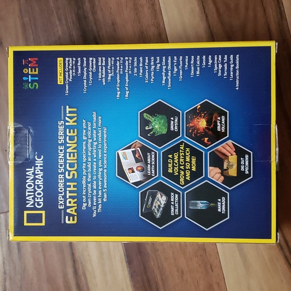 3XHOST PICK. NIB National Geographic  Explorer Science  Series Earth Science Kit - Picture 2 of 4